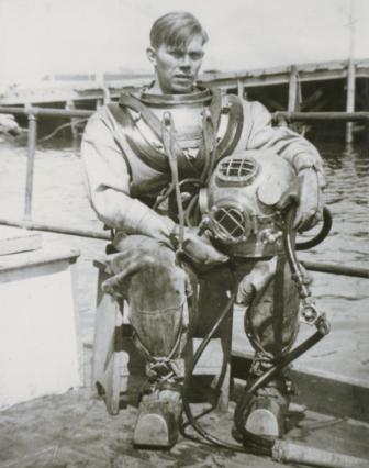 Tom Wilbeck in divers dress